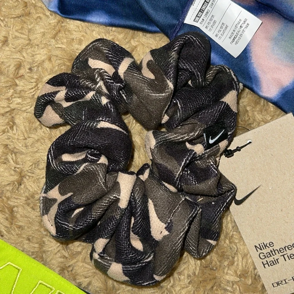 New set/3 Nike hair accessories - Picture 3 of 7